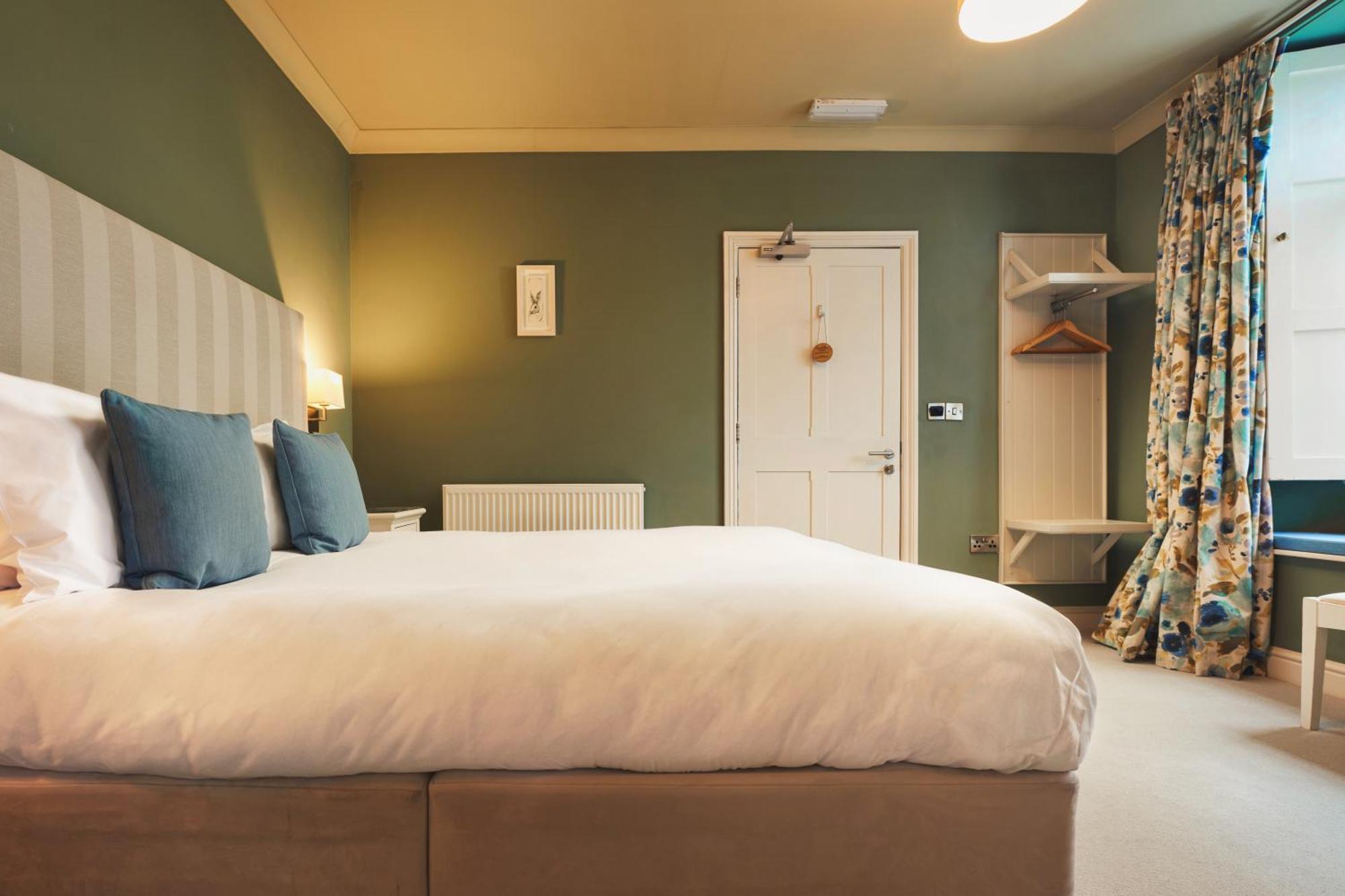 Rose And Crown Yealmpton Hotell Eksteriør bilde