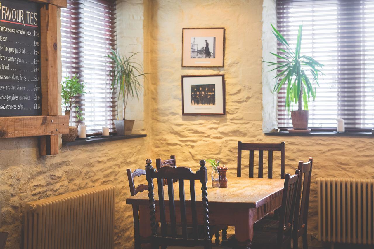 Rose And Crown Yealmpton Hotell Eksteriør bilde